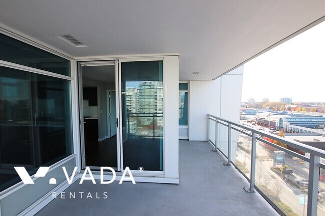Photo du bâtiment - Mandarin Residences Brighouse 2 Bedroom Ap...