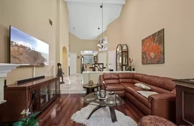 Foto del edificio - 25695 Pine Creek Ln