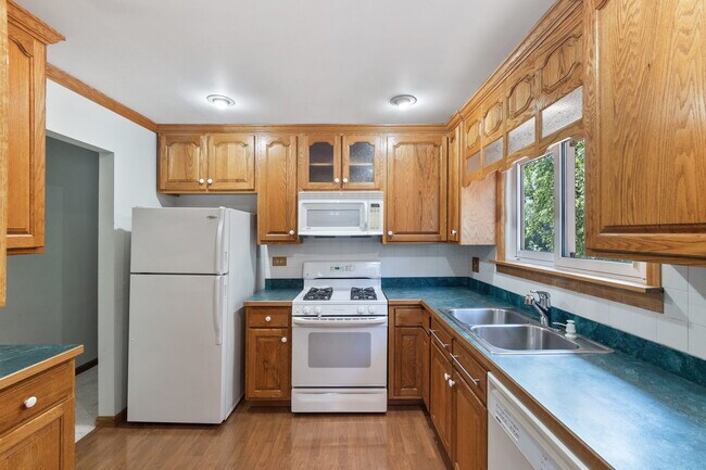 Foto del edificio - 5S710 Steeple Run Dr