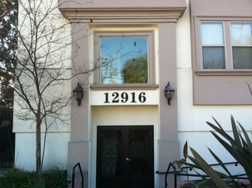  - 12916 Moorpark St