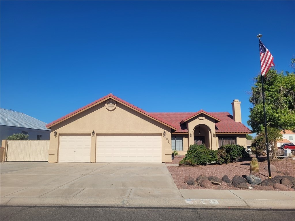 Primary Photo - 3835 Smoketree Cir