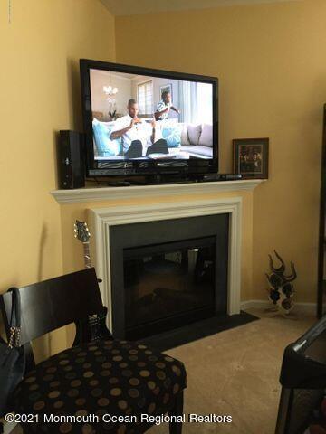 Foto del edificio - 723 Mill Pond Way