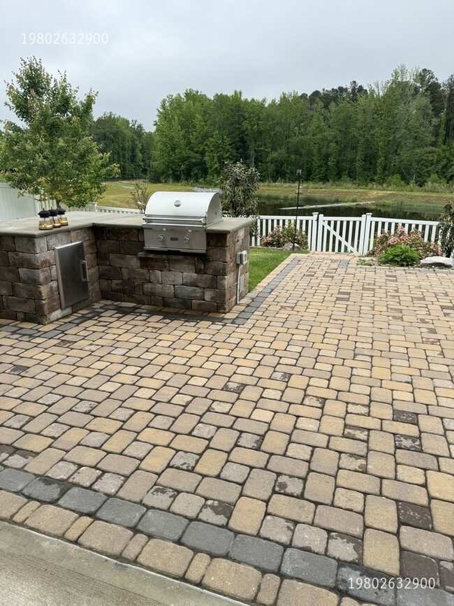 Building Photo - 138 Sweet Leaf Ln