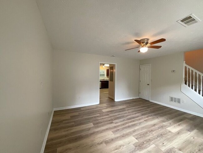 Building Photo - 2657 Parkside Way SW