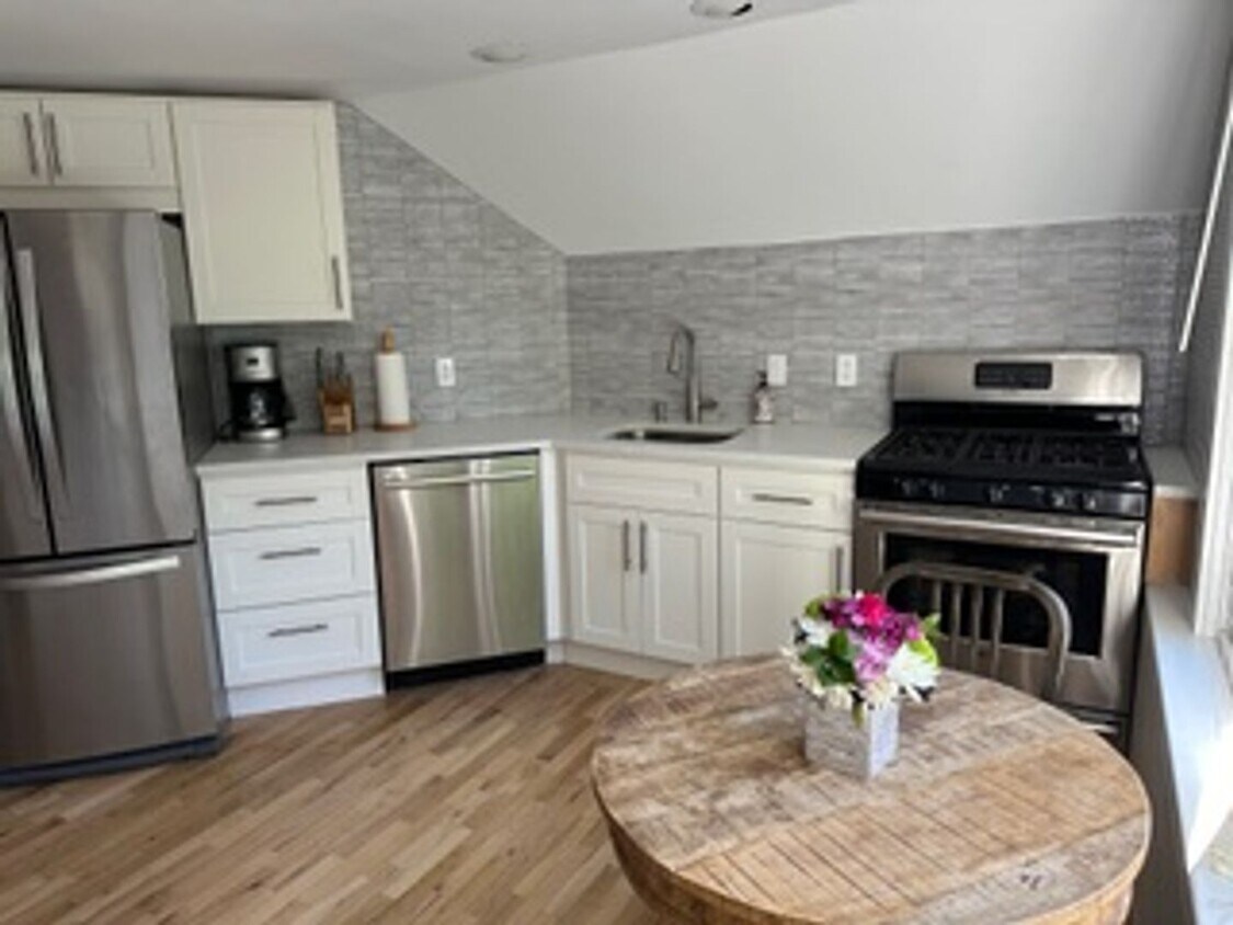 Photo - 1026 Spruce St #1