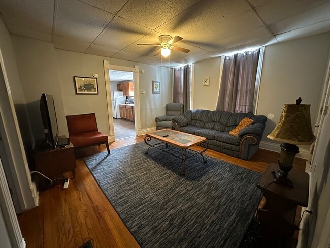 Building Photo - Grumbach Ave