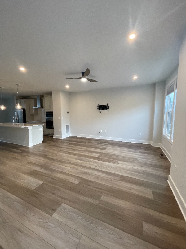 Building Photo - 9475 Pinkman Rd