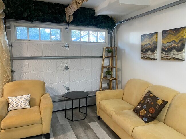 Foto del edificio - 406 Cathcart Ave