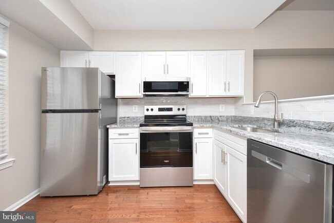 Foto del edificio - 7850 Waverley Mill Ct