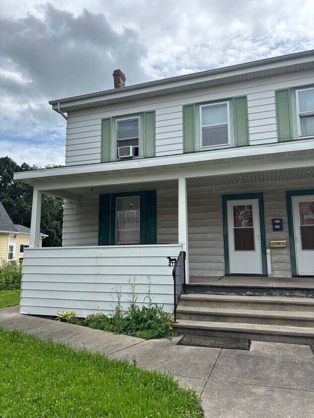 Foto principal - 418 N 4th St