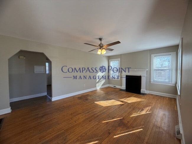 Building Photo - Come Settle Into Your New Home! FIRST MONTH RENT FREE!!!