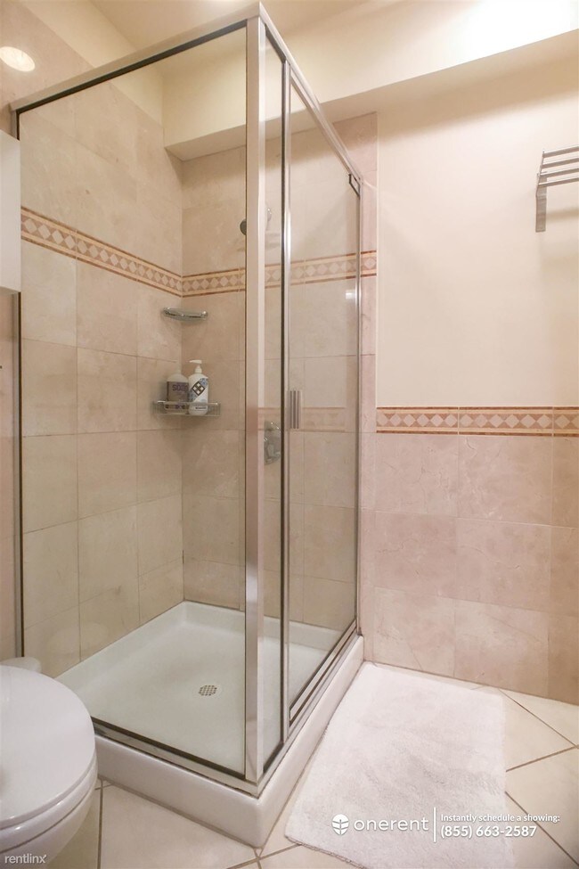 Building Photo - Studio, 1 bath Flat - 3100 Turk Blvd Unit B