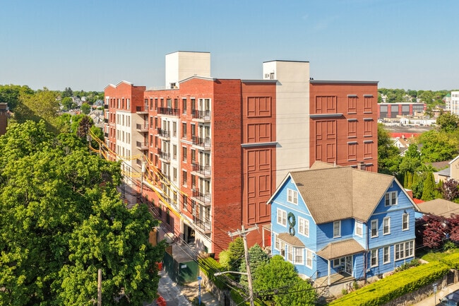 Building Photo - 229 Willett Ave