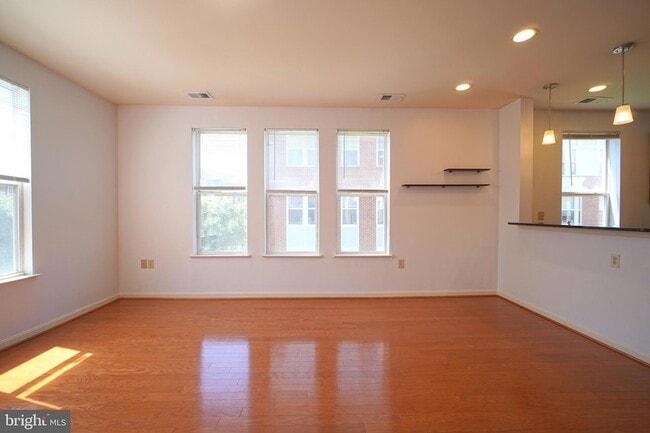 Photo - 2665 Prosperity Ave Apartment