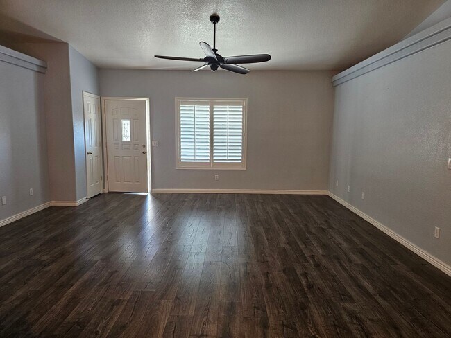 Building Photo - Unfurnished Long Term - FULL SOLAR