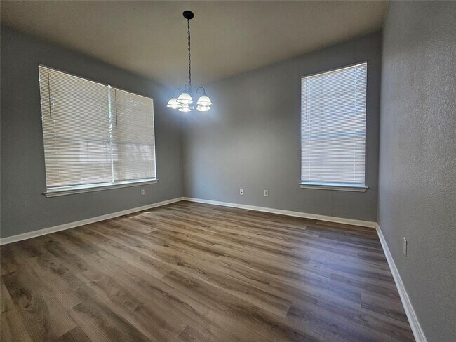 Foto del edificio - 164 Ashwood N