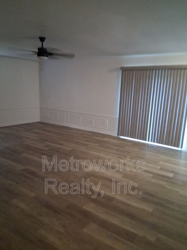 Foto del edificio - 7016 Ridgetop Rd