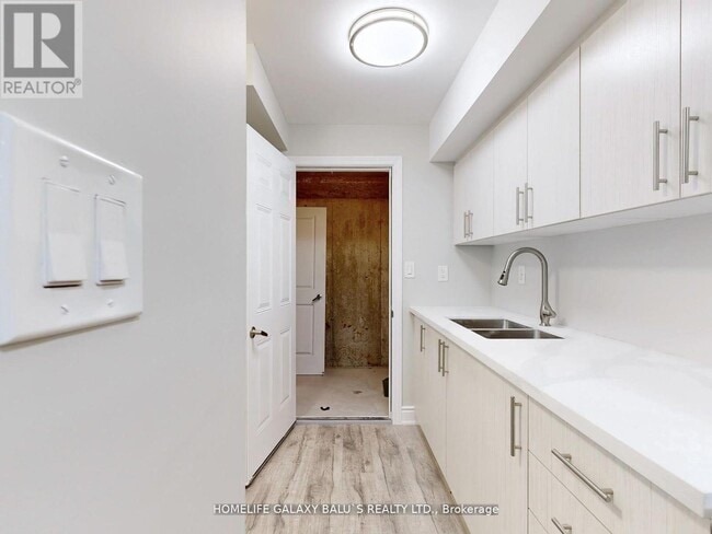 Building Photo - 80 Armilia Pl