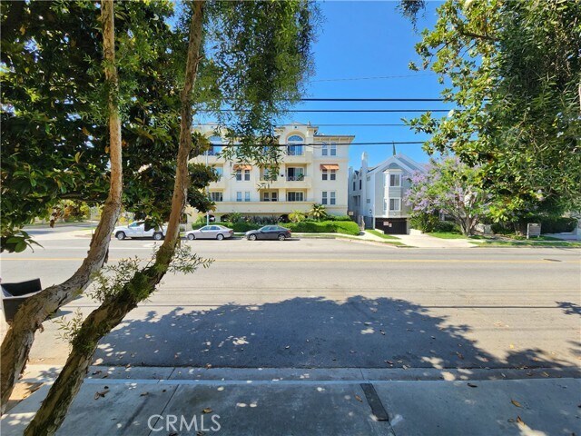 Primary Photo - 10630 Moorpark St