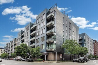 Building Photo - 36 N Carpenter St