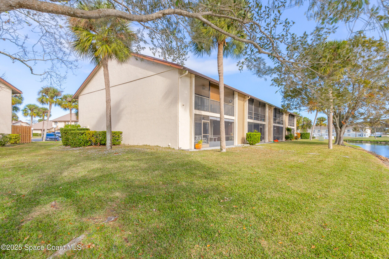 Foto principal - 2125 Golf Isle Dr