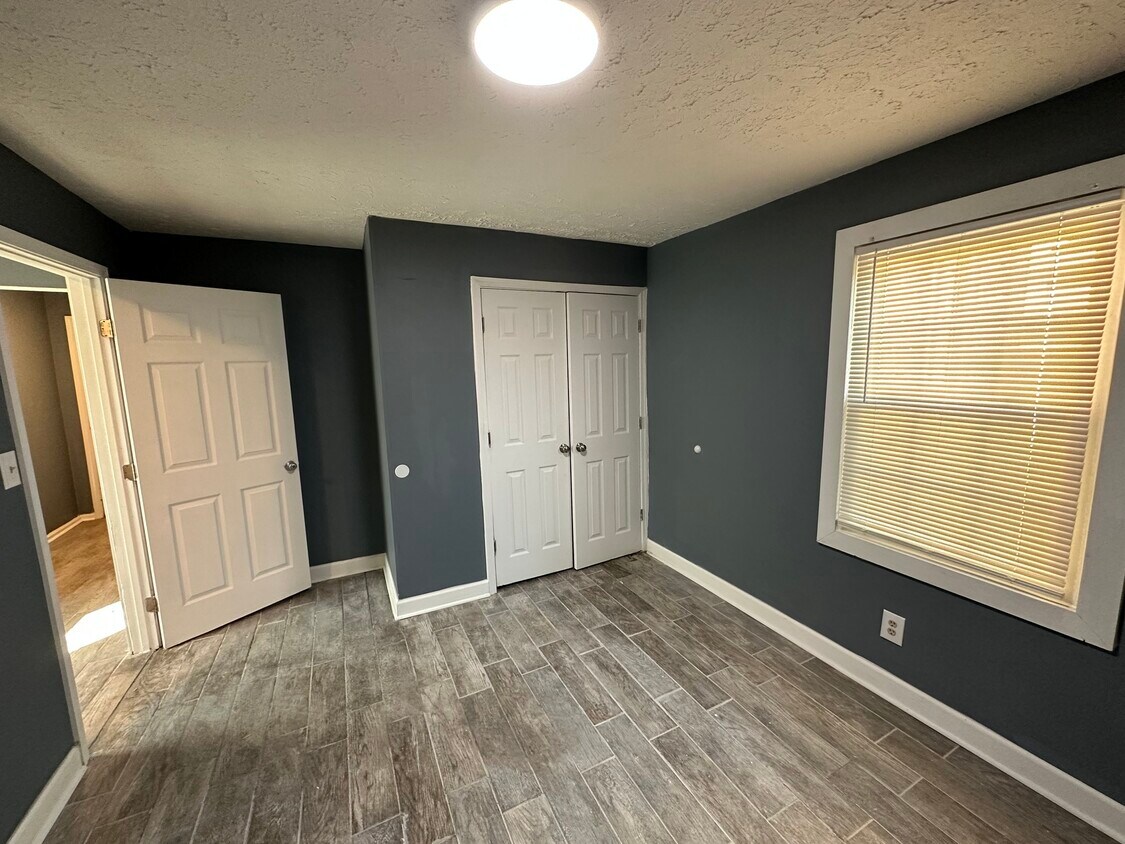 Primary Photo - 3202 Rudd Ave