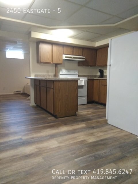 Building Photo - 2450 Eastgate-5