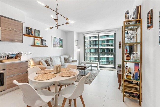 Foto del edificio - 1300 S Miami Ave