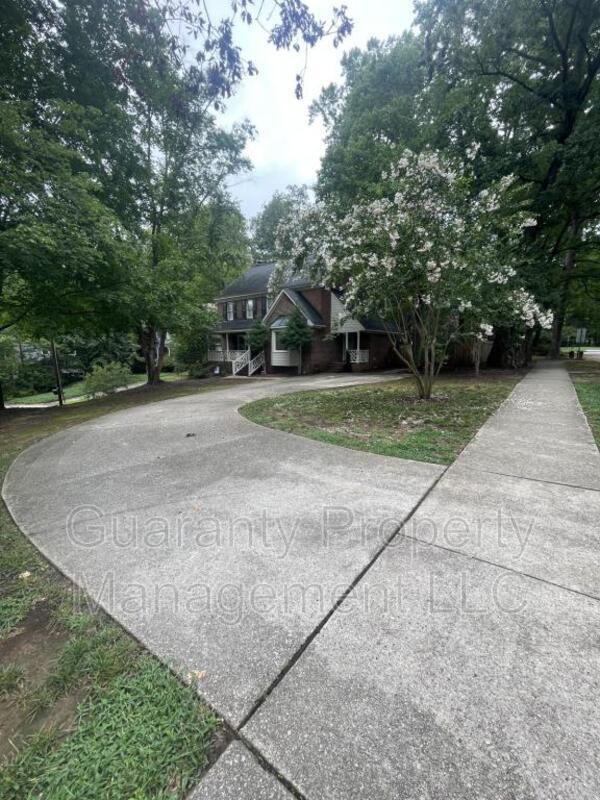 Foto del edificio - 639 Greenwood Cir