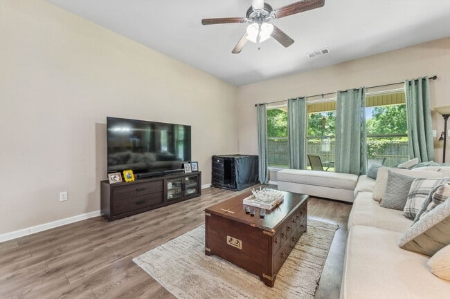 Building Photo - Beautiful home in Berkshire Subdivision....