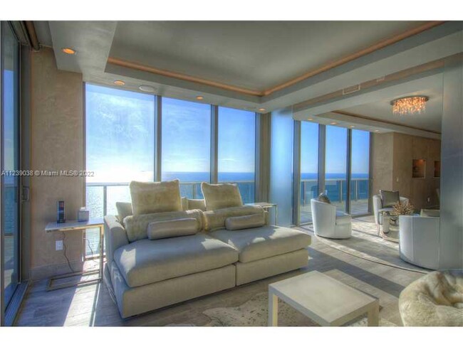 Building Photo - 5875 Collins Ave