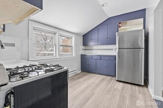 Building Photo - 211 N 13th St