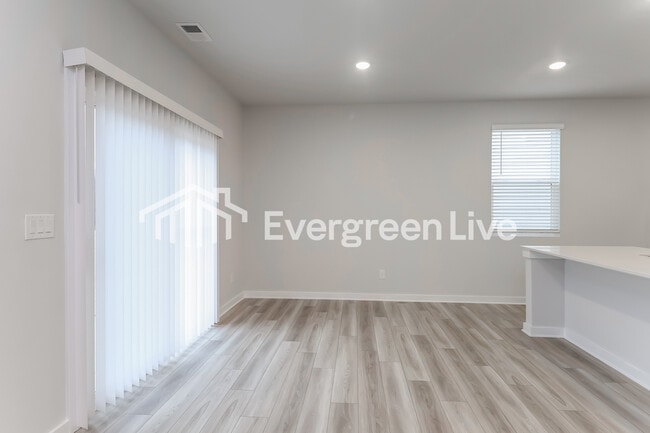 Foto del edificio - 2425 Appalachian Trl Dr