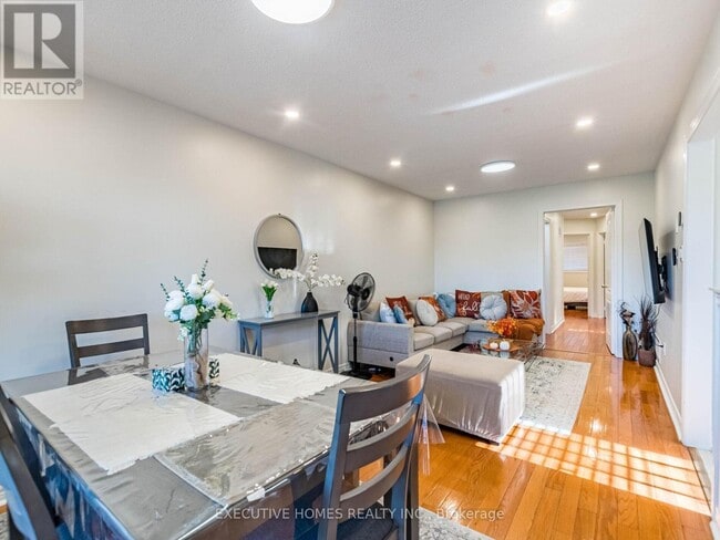 Building Photo - 5321 Red Brush Dr