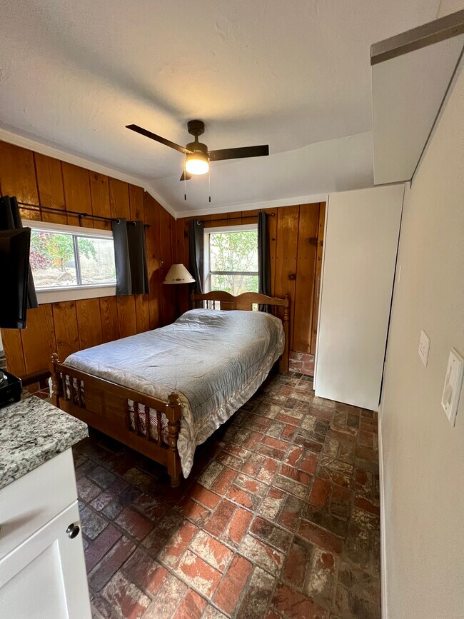 1357 Ross St, Wrightwood, CA 92397 House Rental in Wrightwood, CA