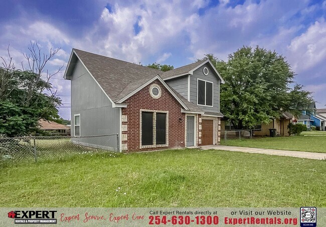 Foto del edificio - 2307 Lazy Ridge Dr