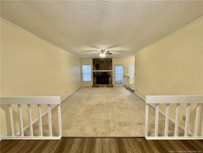 Building Photo - 2109 Hollyridge Pl