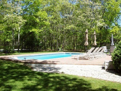 Building Photo - 9 Cedar Ln
