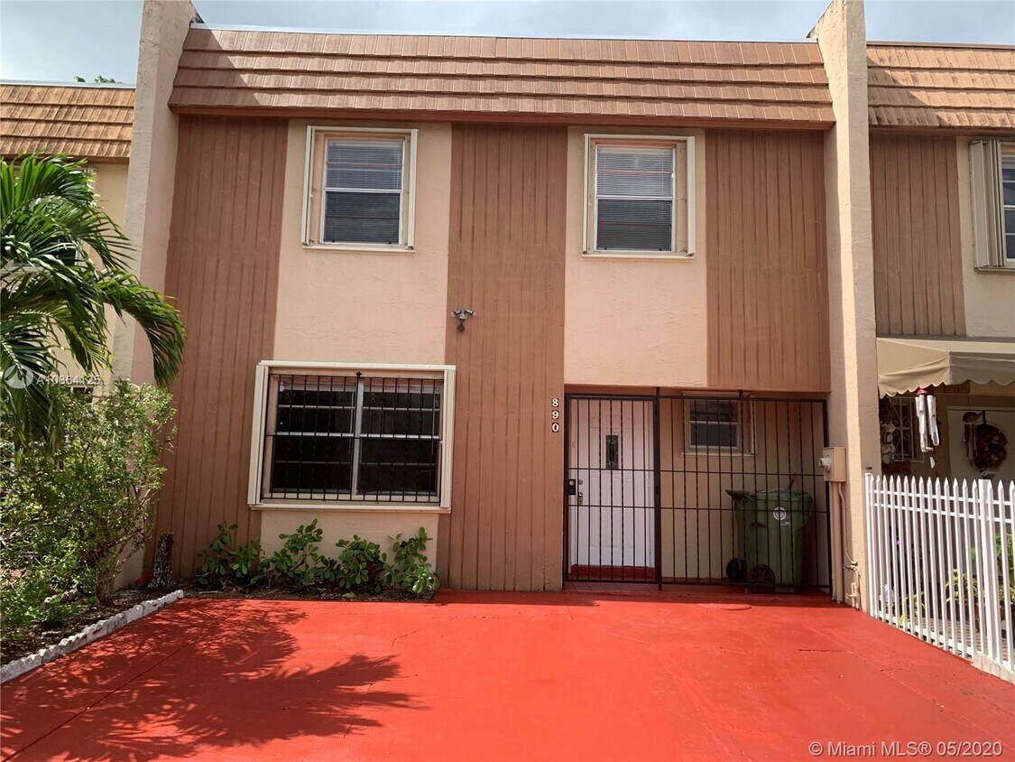 Primary Photo - 890 W 81st Pl
