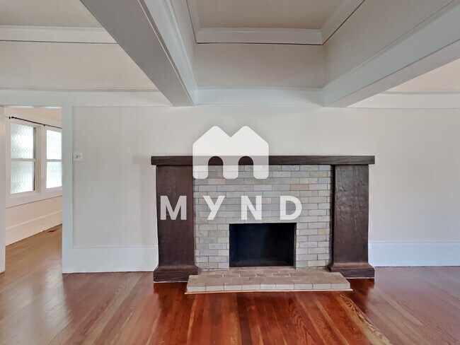 Building Photo - 2754 Marshall Way