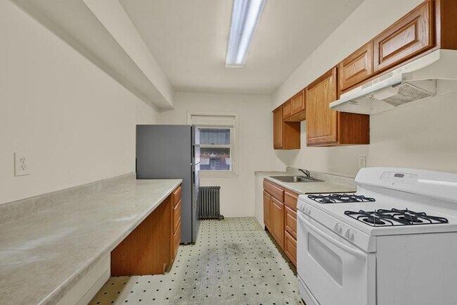 Foto del edificio - 1504 N Ellwood Ave