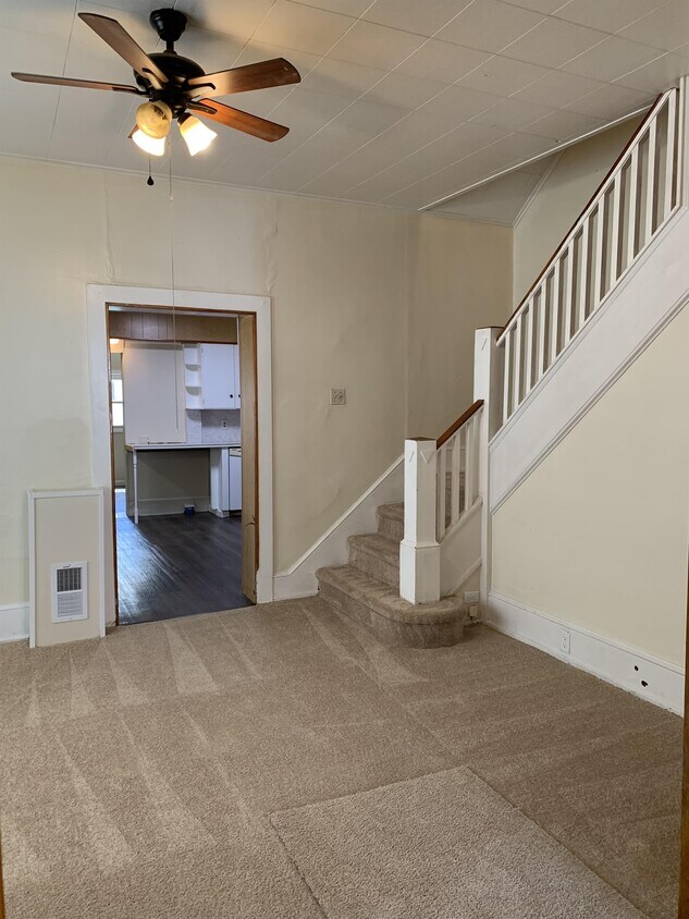 Primary Photo - 523 5th Ave