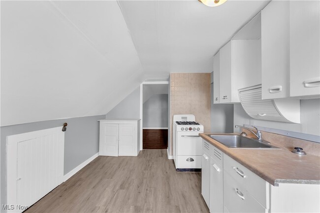 Foto del edificio - 14614 Glendale Ave