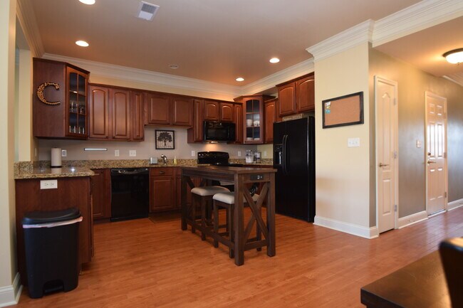 Building Photo - 250 Whitley Dr