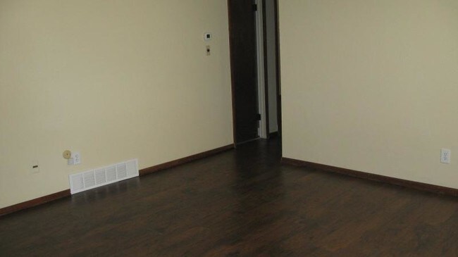 Building Photo - 1335 Lashley Street