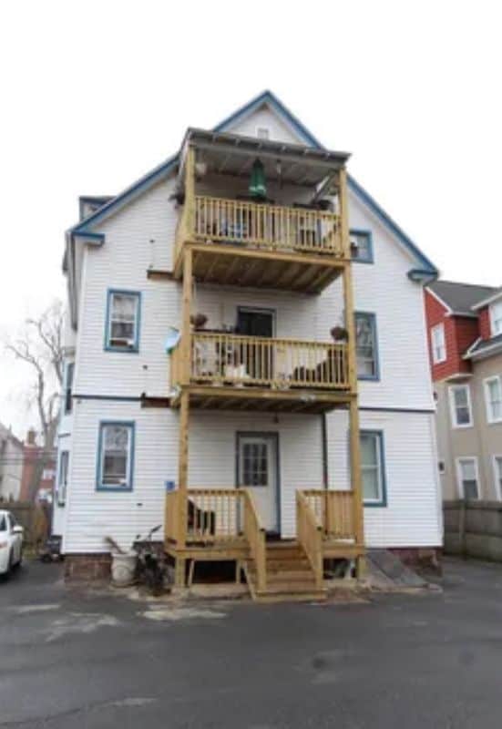 Building Photo - 62-64 Rowe Avenue, 2nd Floor