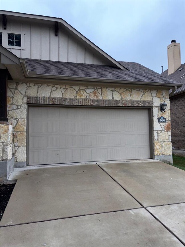 Foto del edificio - 509 Fair Oaks Dr