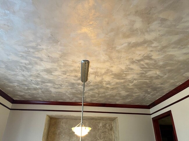Building Photo - Home in Omaha for Rent!
