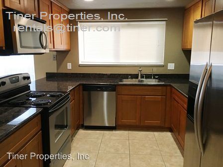 Building Photo - 3769 Rock Island Dr