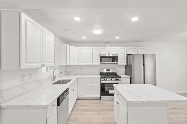 Photo - Beautifully Renovated 3-Bedroom Home in Desirable Bohemian Village